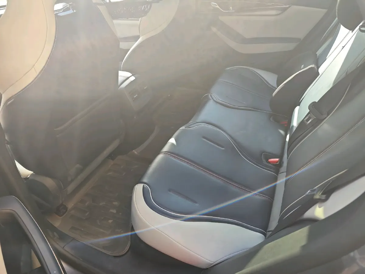 2021 Haval F7 1.5T 169HP L4 7DCT,autocango,china used car exporter,china ev exporter,chinese used car exporter,chinese used ev exporter