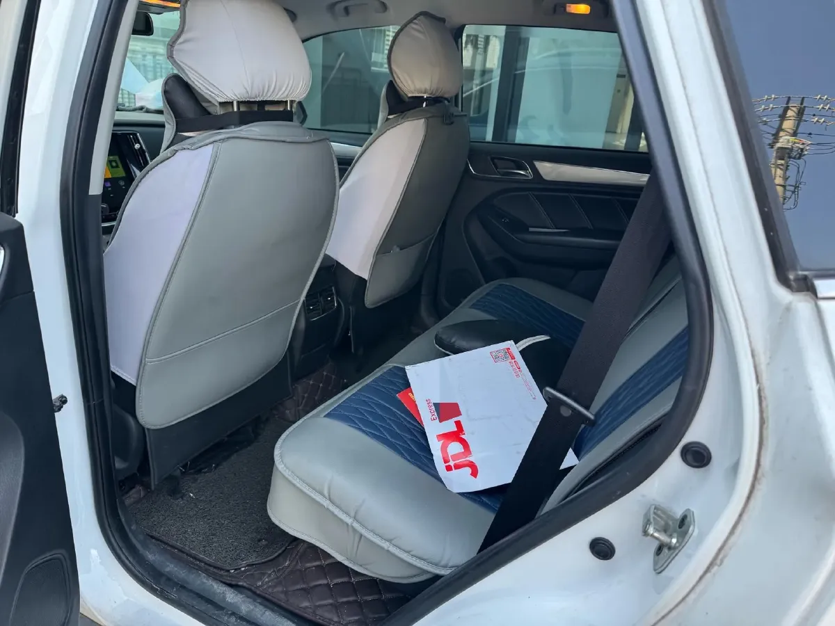 2019 Roewe i6 1.5T 169HP L4 7DCT,autocango,china used car exporter,china ev exporter,chinese used car exporter,chinese used ev exporter