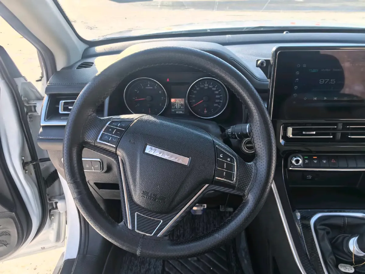 2021 Haval M6 1.5T 150HP L4 7DCT,autocango,china used car exporter,china ev exporter,chinese used car exporter,chinese used ev exporter