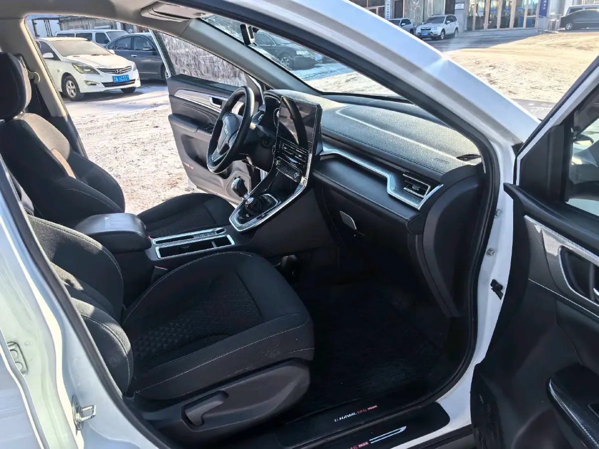 2021 Haval M6 1.5T 150HP L4 7DCT,autocango,china used car exporter,china ev exporter,chinese used car exporter,chinese used ev exporter