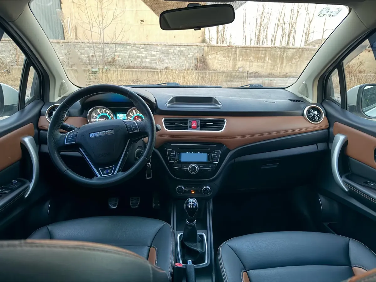 2015 Haval H1 1.5L 106HP L4 5MT,autocango,china used car exporter,china ev exporter,chinese used car exporter,chinese used ev exporter