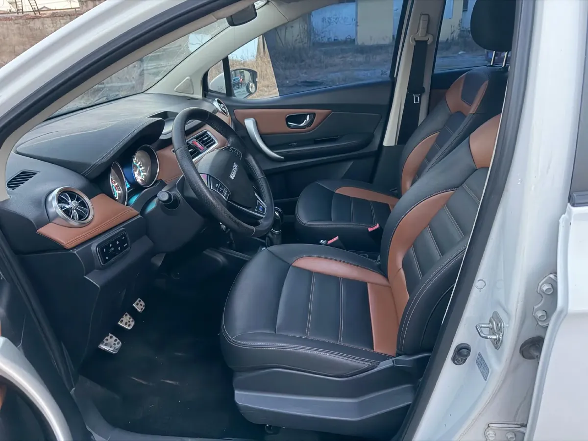 2015 Haval H1 1.5L 106HP L4 5MT,autocango,china used car exporter,china ev exporter,chinese used car exporter,chinese used ev exporter