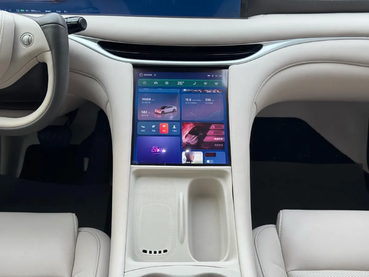 2024 IM L6 BEV 100KWH,autocango,china used car exporter,china ev exporter,chinese used car exporter,chinese used ev exporter