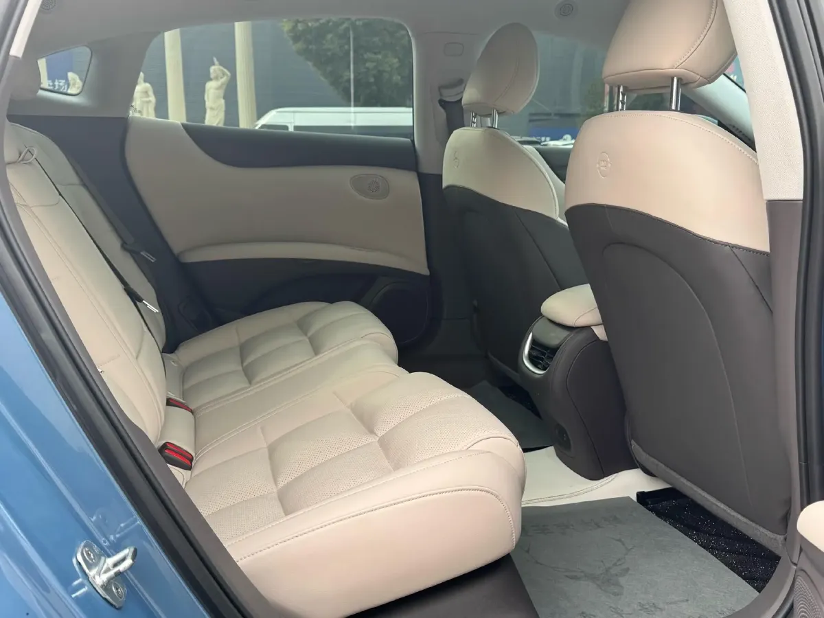 2024 IM L6 BEV 100KWH,autocango,china used car exporter,china ev exporter,chinese used car exporter,chinese used ev exporter