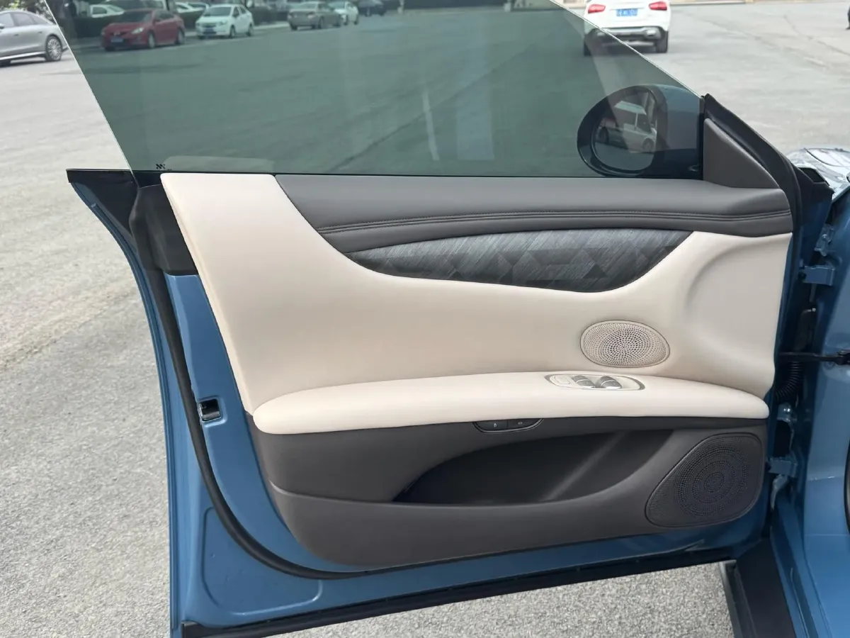 2024 IM L6 BEV 100KWH,autocango,china used car exporter,china ev exporter,chinese used car exporter,chinese used ev exporter