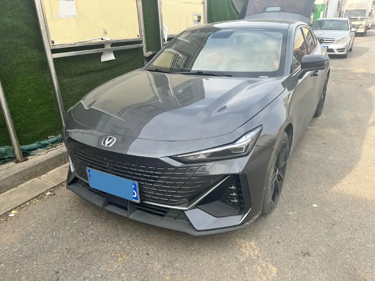 2022 ChangAn UNI-V 1.5T 188HP L4 7DCT