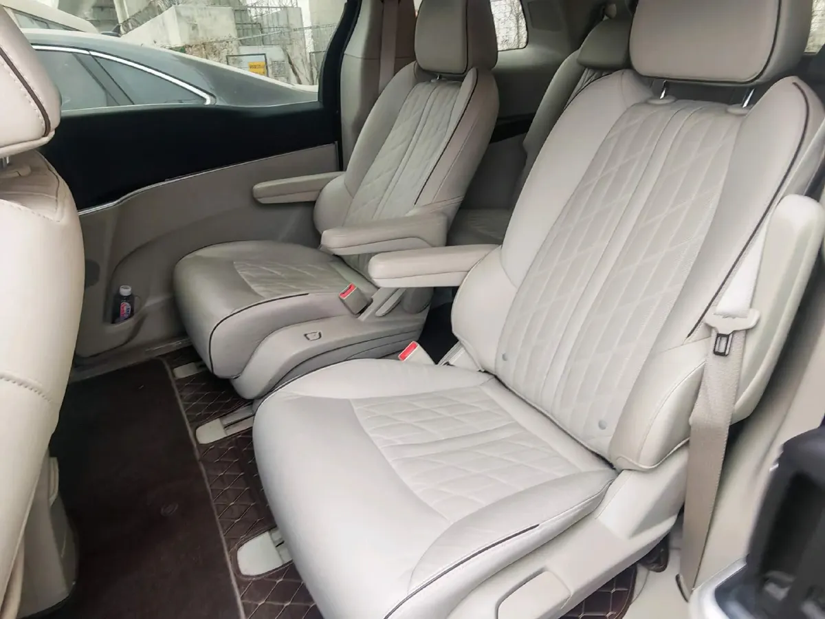 2023 Buick GL8 2.0T 237HP L4 9AT,autocango,china used car exporter,china ev exporter,chinese used car exporter,chinese used ev exporter