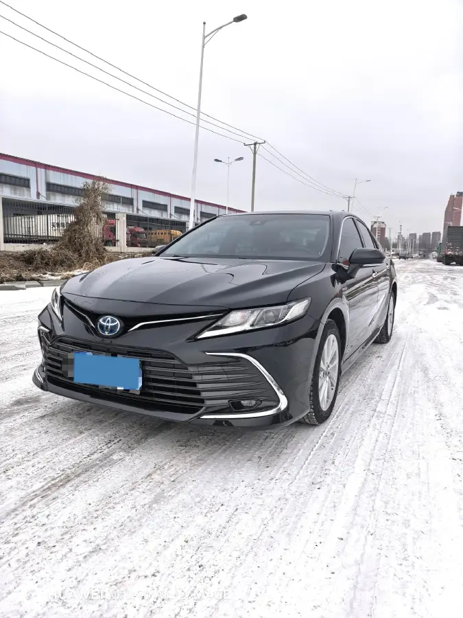 2021 Toyota Camry 2.5L 178HP L4 E-CVT Hybrid