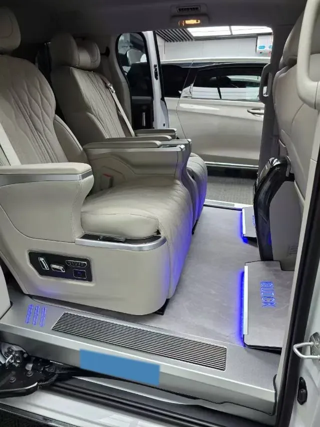 2023 Buick GL8 2.0T 237HP L4 9AT,autocango,china used car exporter,china ev exporter,chinese used car exporter,chinese used ev exporter