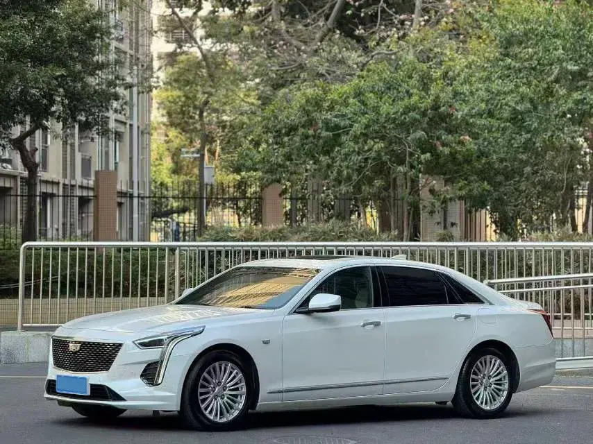 2020 Cadillac CT6 2.0T 241HP L4 10AT