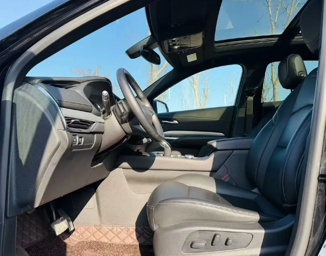 2021 Cadillac XT4 2.0T 237HP L4 9AT,autocango,china used car exporter,china ev exporter,chinese used car exporter,chinese used ev exporter