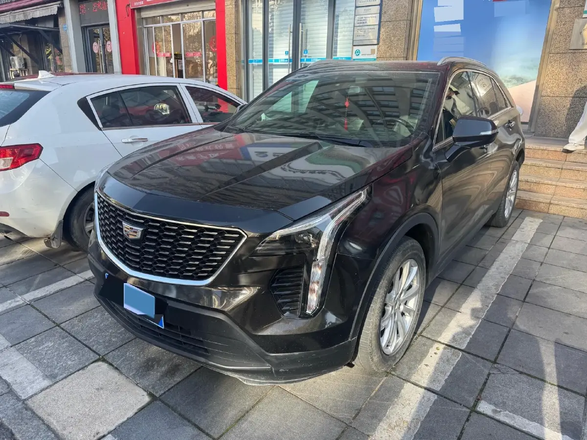2020 Cadillac XT4 2.0T 241HP L4 9AT