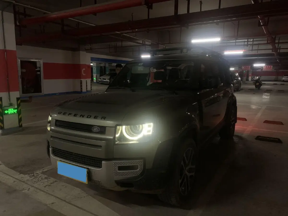 2020 Land Rover Defender 3.0T 400HP L6 8AT