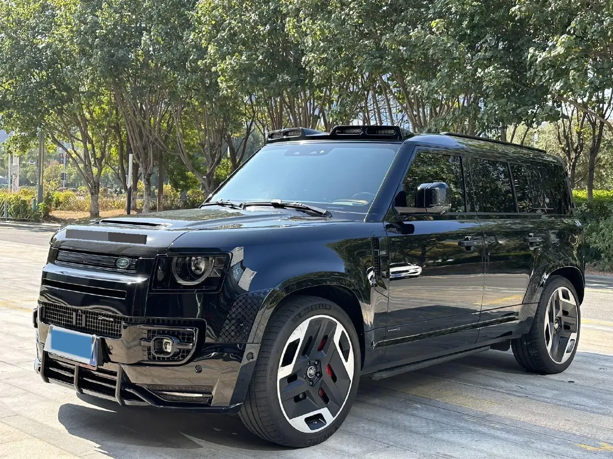 2024 Land Rover Defender 3.0T 400HP L6 8AT,autocango,china used car exporter,china ev exporter,chinese used car exporter,chinese used ev exporter