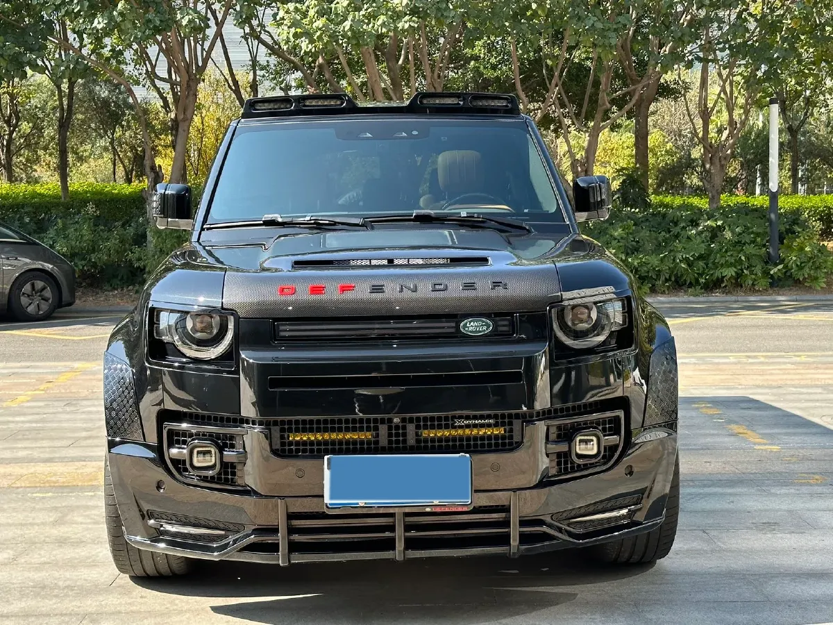 2024 Land Rover Defender 3.0T 400HP L6 8AT,autocango,china used car exporter,china ev exporter,chinese used car exporter,chinese used ev exporter