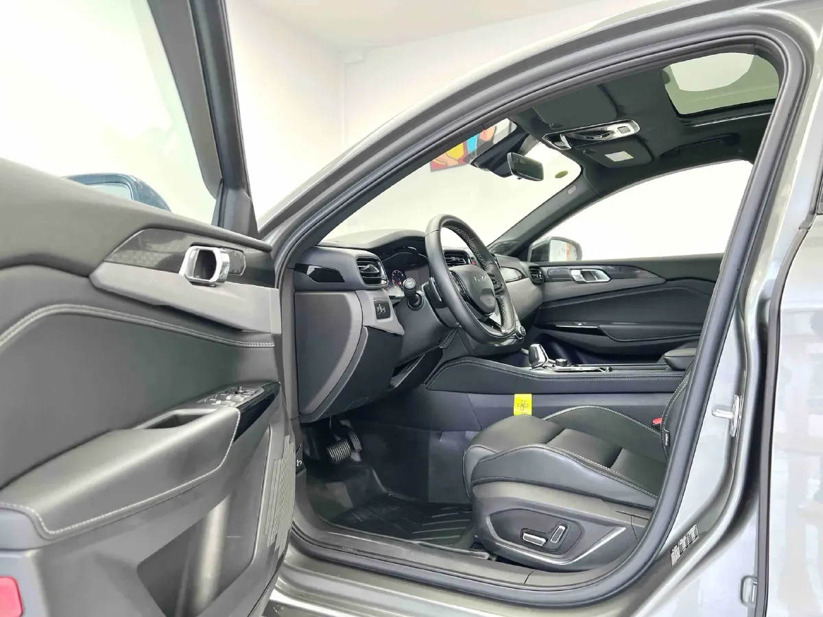 2022 LYNK&CO 03 2.0T 190HP L4 7DCT,autocango,china used car exporter,china ev exporter,chinese used car exporter,chinese used ev exporter