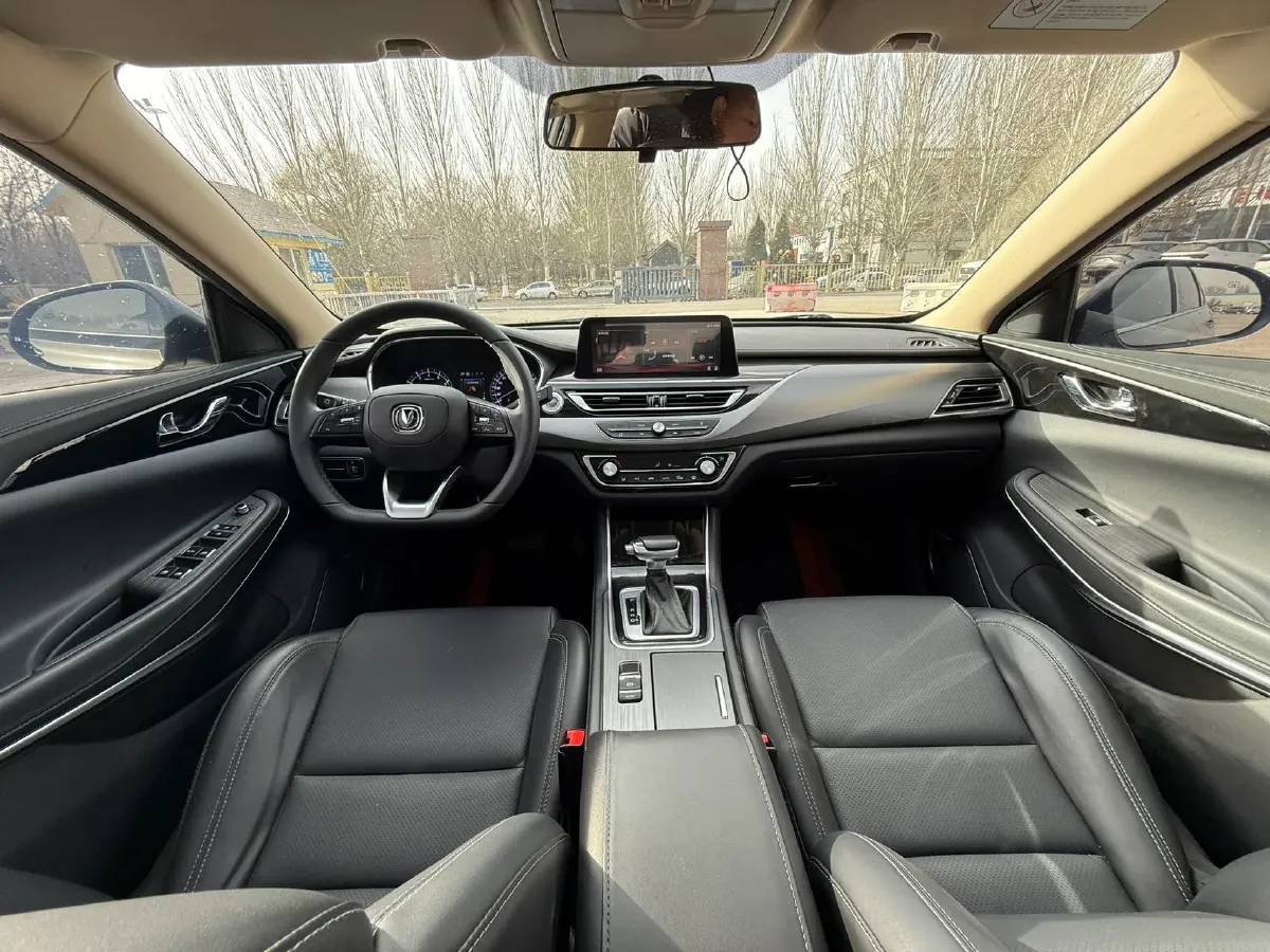 2021 ChangAn Raeton CC 1.5T 180HP L4 7DCT,autocango,china used car exporter,china ev exporter,chinese used car exporter,chinese used ev exporter