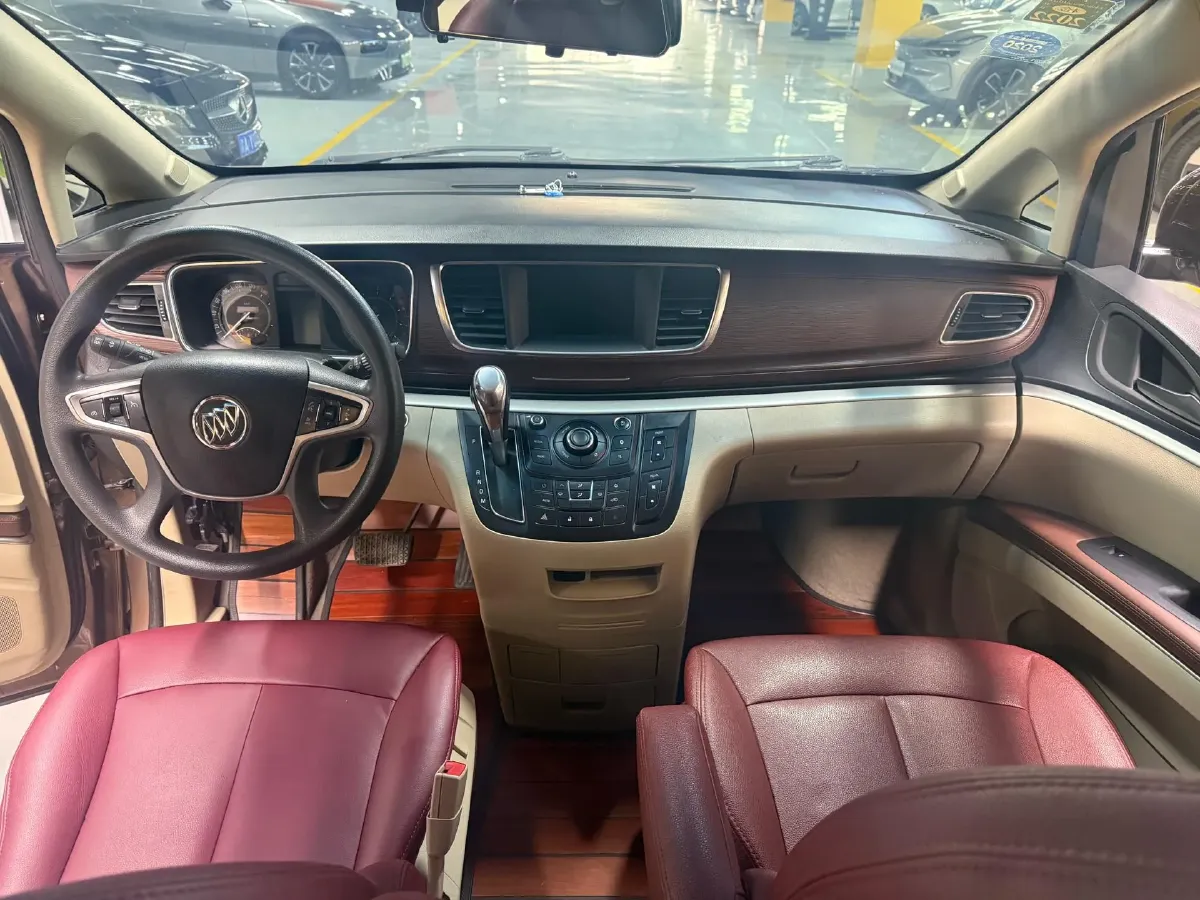 2018 Buick GL8 2.0T 260HP L4 6AT,autocango,china used car exporter,china ev exporter,chinese used car exporter,chinese used ev exporter