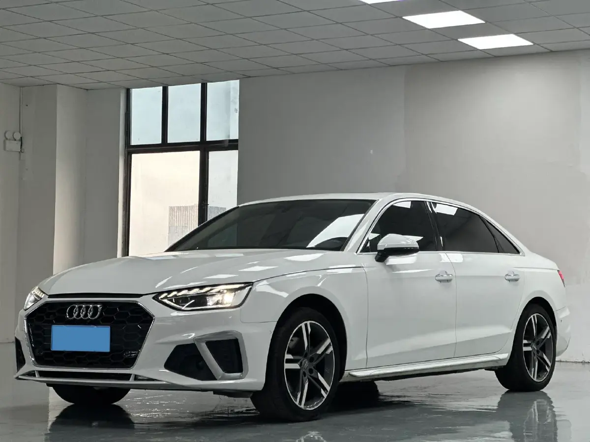 2020 Audi A4L 2.0T 190HP L4 7DCT