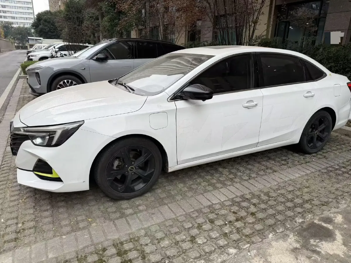 2020 Roewe i6 MAX 1.5T 169HP L4 AMT PHEV,autocango,china used car exporter,china ev exporter,chinese used car exporter,chinese used ev exporter