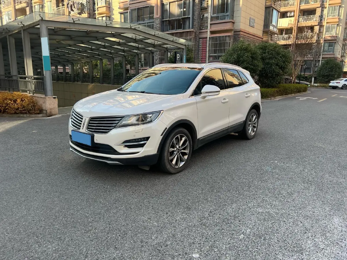 2017 Lincoln MKC 2.0T 203HP L4 6AT