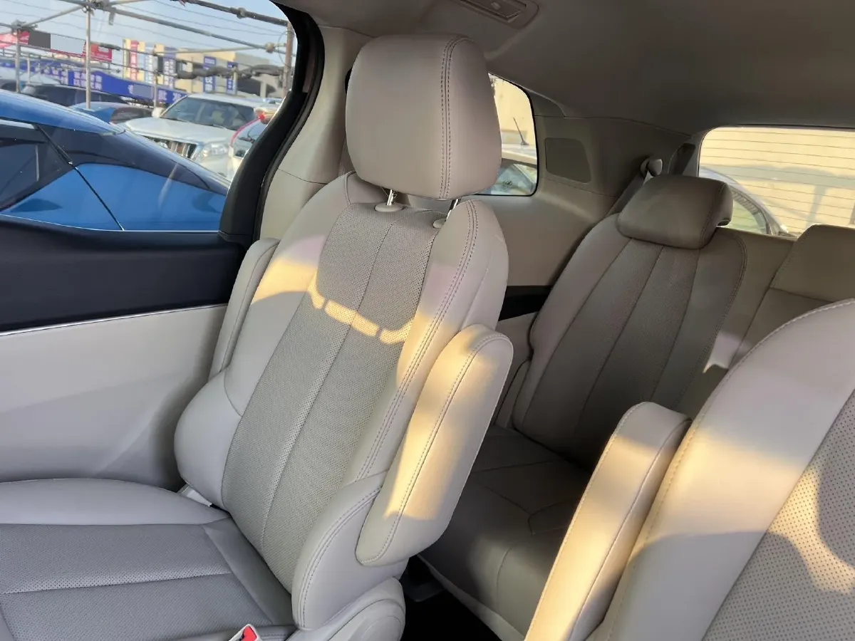 2018 Buick GL8 2.0T 260HP L4 6AT,autocango,china used car exporter,china ev exporter,chinese used car exporter,chinese used ev exporter