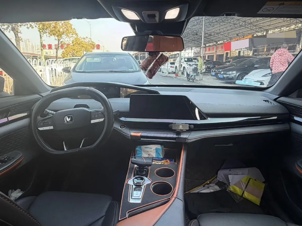 2022 ChangAn UNI-V 1.5T 188HP L4 7DCT,autocango,china used car exporter,china ev exporter,chinese used car exporter,chinese used ev exporter