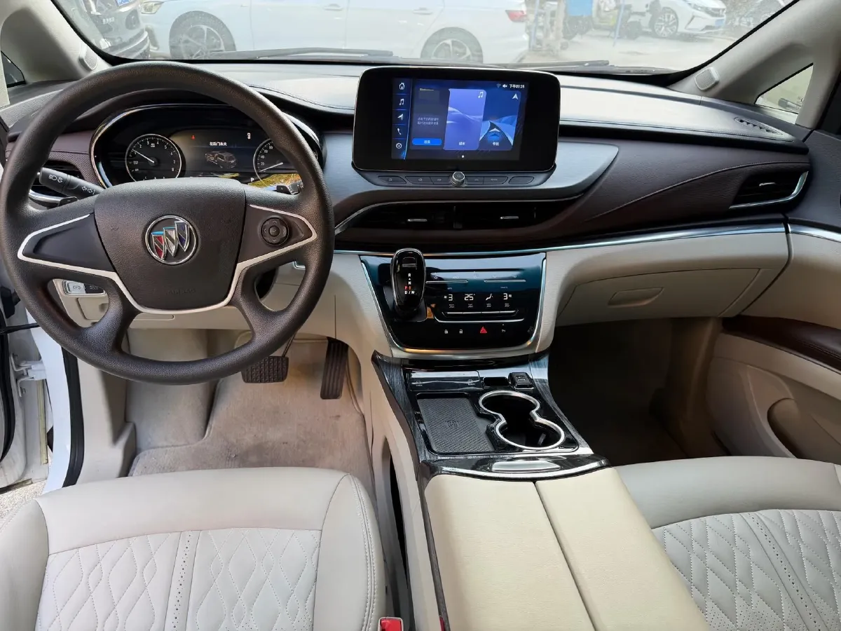 2023 Buick GL8 2.0T 237HP L4 9AT,autocango,china used car exporter,china ev exporter,chinese used car exporter,chinese used ev exporter