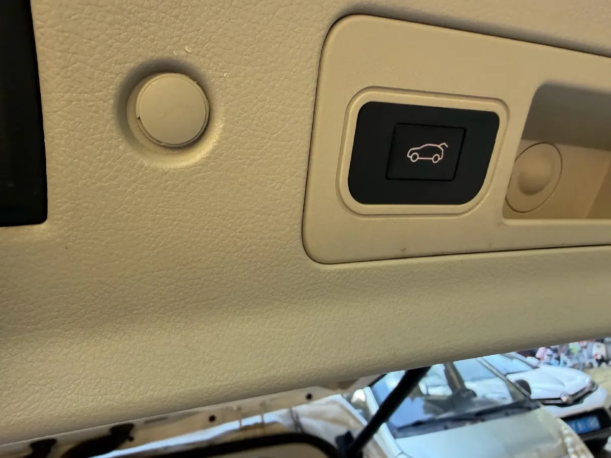 2023 Buick GL8 2.0T 237HP L4 9AT,autocango,china used car exporter,china ev exporter,chinese used car exporter,chinese used ev exporter