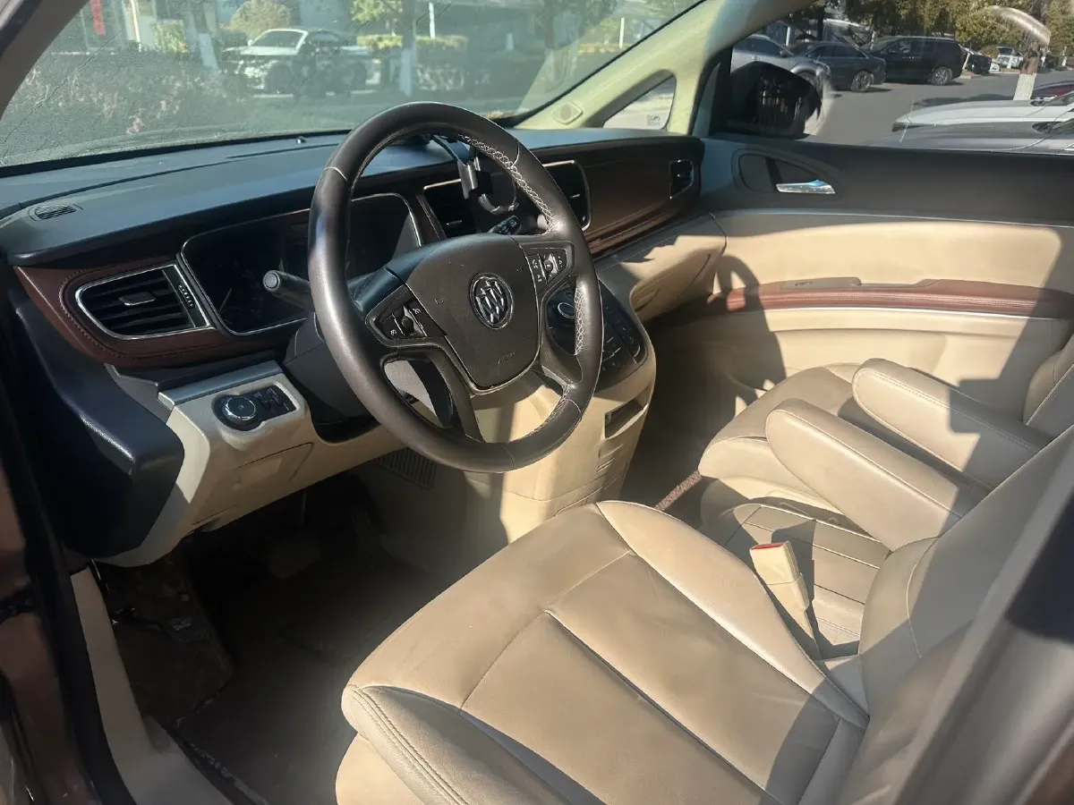 2018 Buick GL8 2.0T 260HP L4 6AT,autocango,china used car exporter,china ev exporter,chinese used car exporter,chinese used ev exporter
