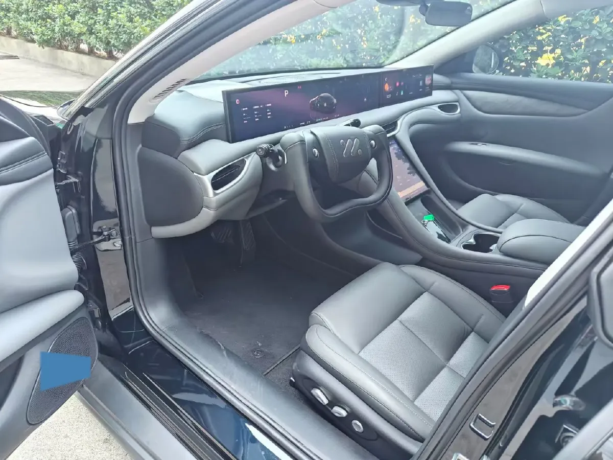 2024 IM L6 BEV 75KWH,autocango,china used car exporter,china ev exporter,chinese used car exporter,chinese used ev exporter