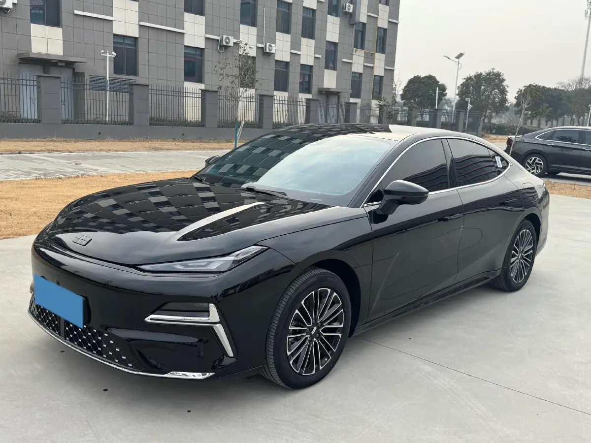 2025 Geely Galaxy Starshine 8 1.5L 112HP L4 1DHT PHEV