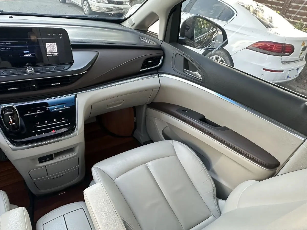 2020 Buick GL8 2.0T 237HP L4 9AT,autocango,china used car exporter,china ev exporter,chinese used car exporter,chinese used ev exporter