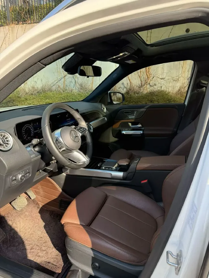 2025 Mercedes-Benz GLB Class 2.0T 190HP L4 8DCT,autocango,china used car exporter,china ev exporter,chinese used car exporter,chinese used ev exporter