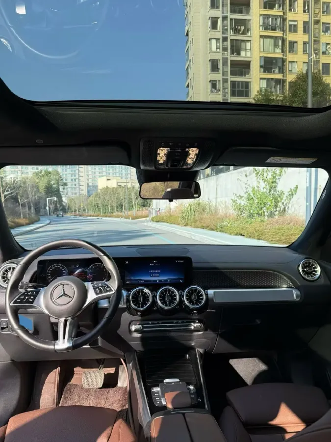 2025 Mercedes-Benz GLB Class 2.0T 190HP L4 8DCT,autocango,china used car exporter,china ev exporter,chinese used car exporter,chinese used ev exporter