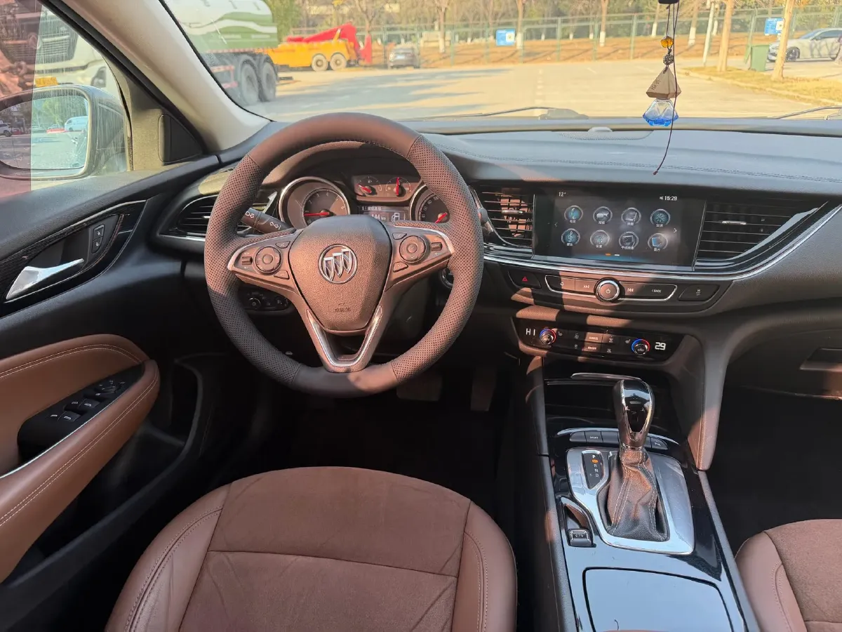 2019 Buick Regal 1.5T 170HP L4 9AT,autocango,china used car exporter,china ev exporter,chinese used car exporter,chinese used ev exporter