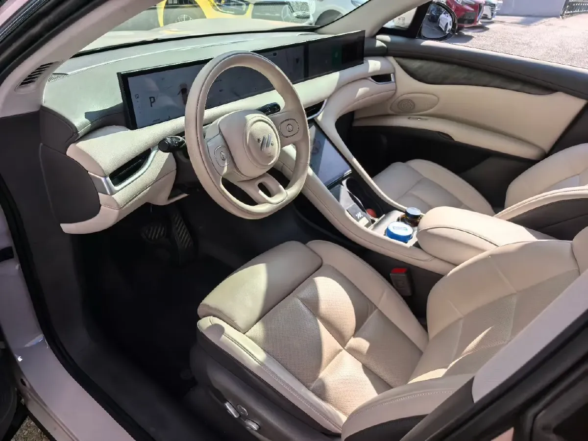 2023 IM LS6 BEV 71KWH,autocango,china used car exporter,china ev exporter,chinese used car exporter,chinese used ev exporter