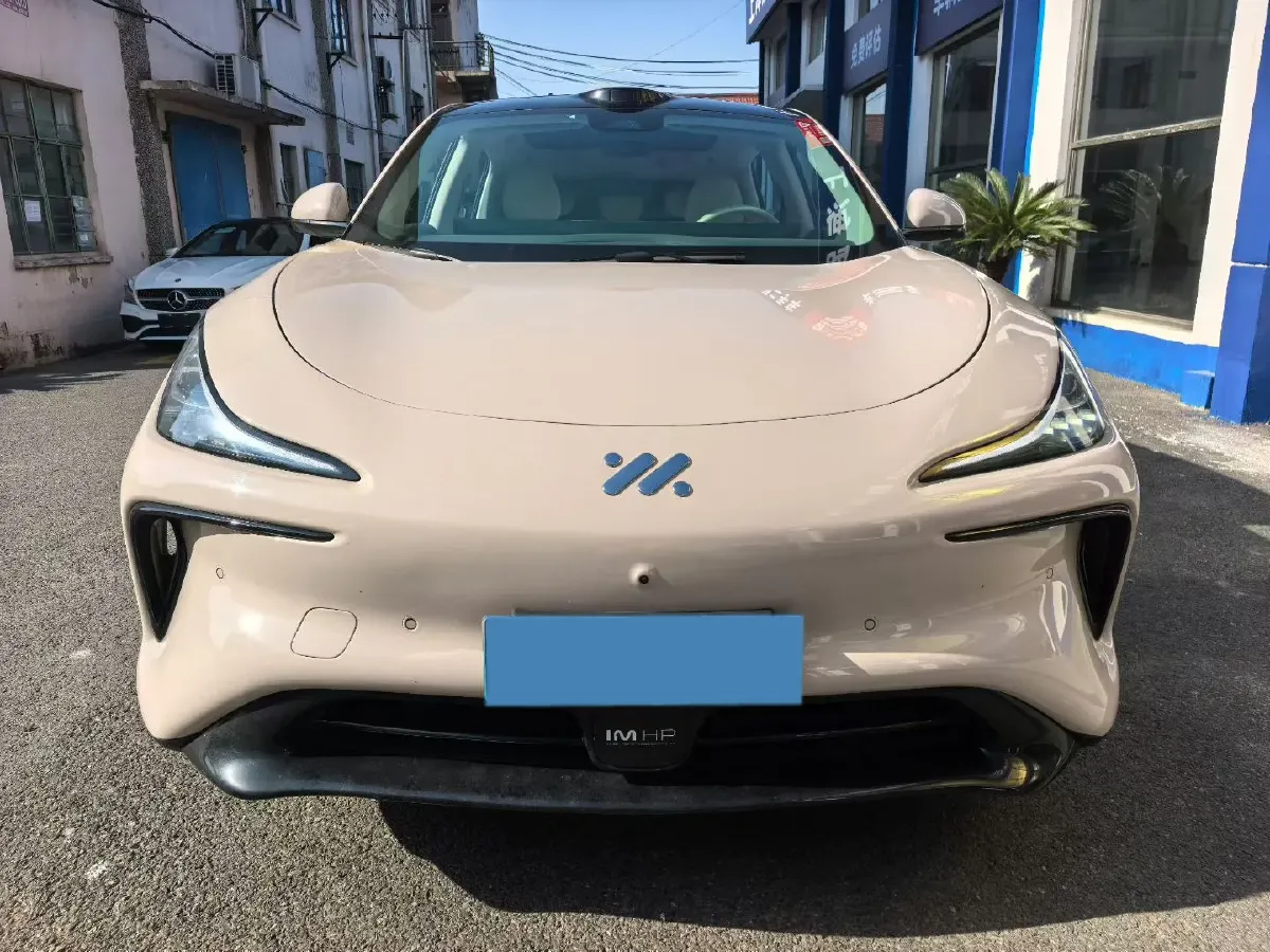 2023 IM LS6 BEV 71KWH,autocango,china used car exporter,china ev exporter,chinese used car exporter,chinese used ev exporter