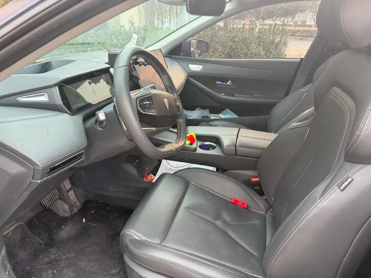 2022 DongFeng Forthing LingZhi EV BEV 68.4KWH,autocango,china used car exporter,china ev exporter,chinese used car exporter,chinese used ev exporter