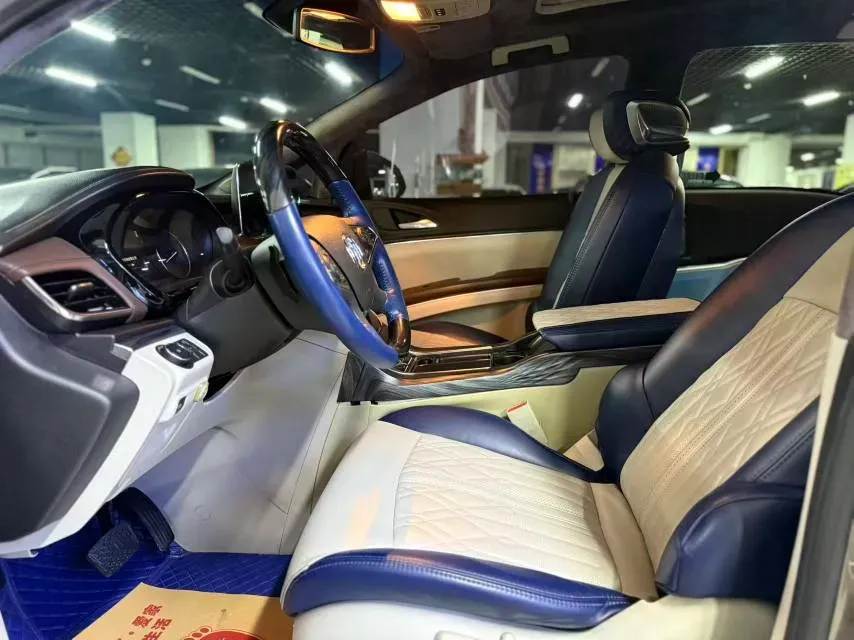 2021 Buick GL8 2.0T 237HP L4 9AT,autocango,china used car exporter,china ev exporter,chinese used car exporter,chinese used ev exporter