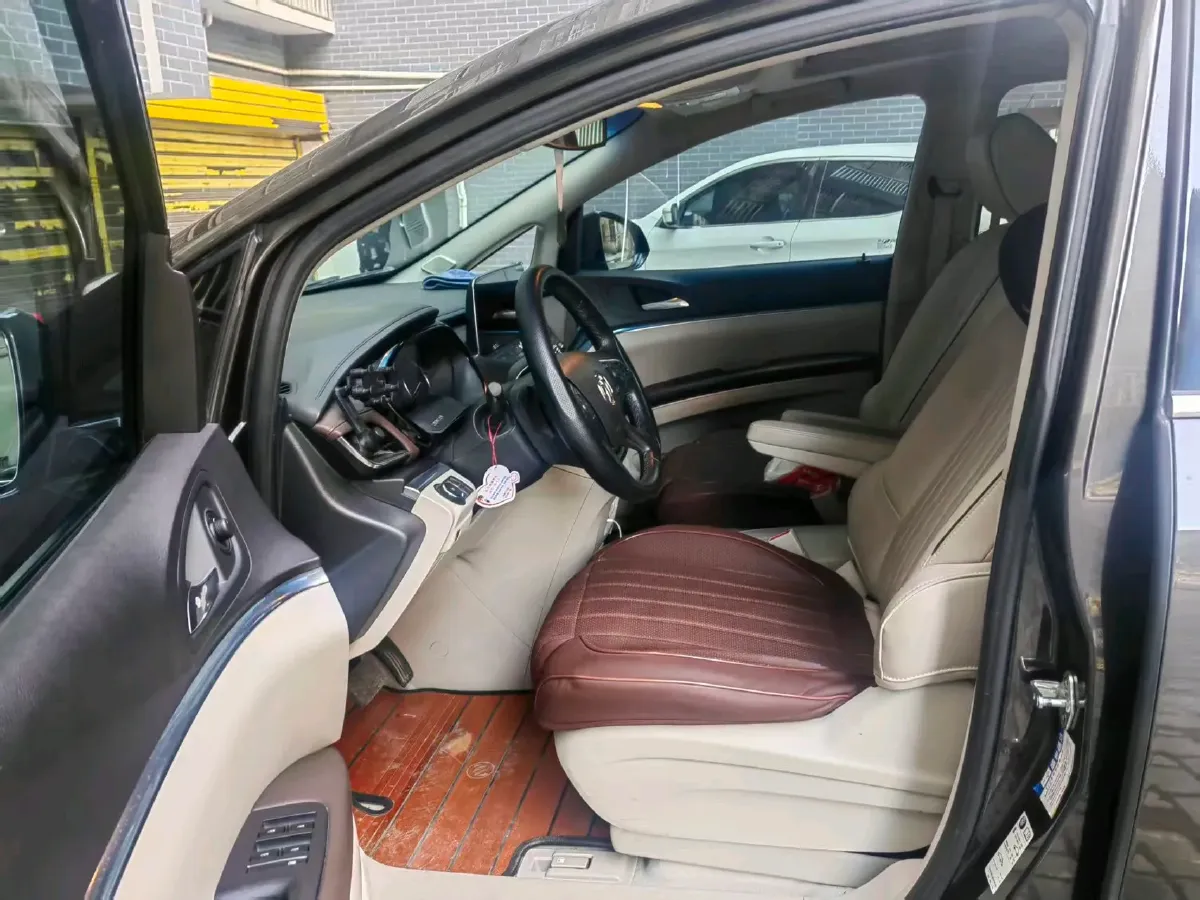 2022 Buick GL8 2.0T 237HP L4 9AT,autocango,china used car exporter,china ev exporter,chinese used car exporter,chinese used ev exporter