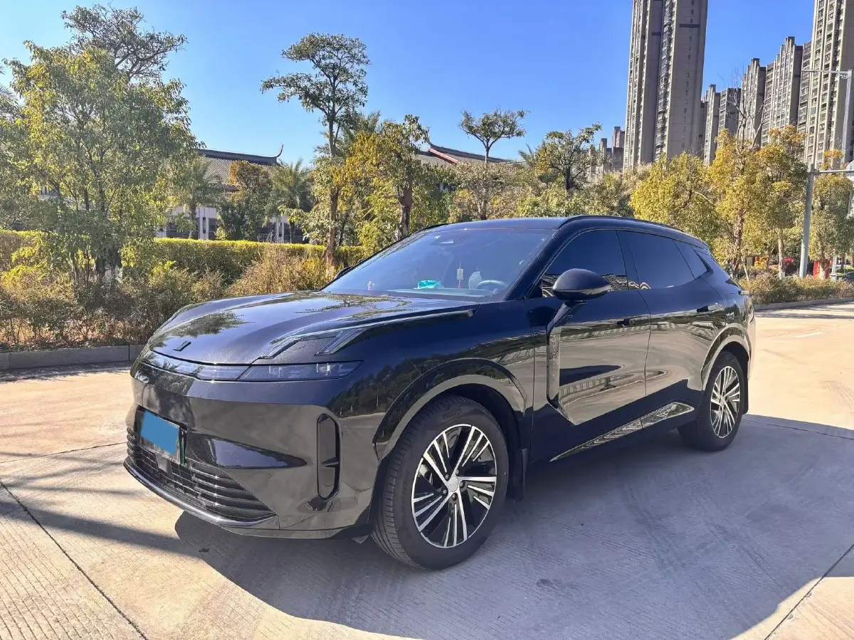 2023 LYNK&CO 08 EM-P 1.5T 163HP L4 3DHT PHEV 39.8KWH