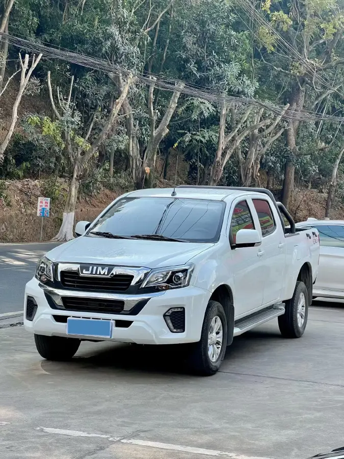 2023 Isuzu RE-MAX Jim 2.5T 143HP L4 6MT