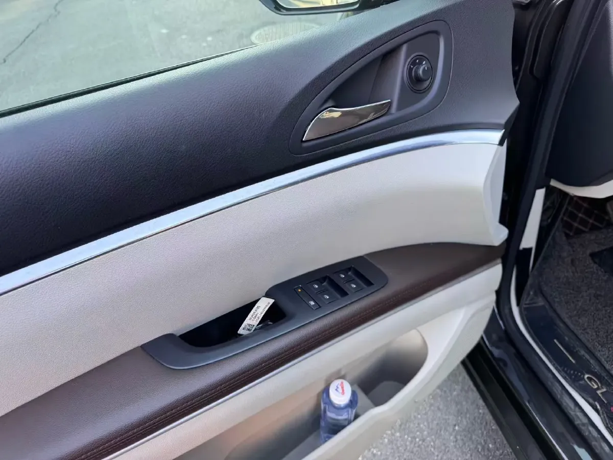 2021 Buick GL8 2.0T 237HP L4 9AT,autocango,china used car exporter,china ev exporter,chinese used car exporter,chinese used ev exporter