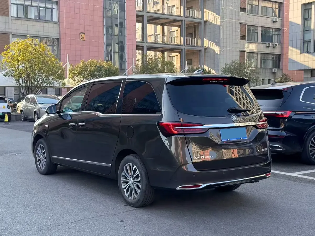 2021 Buick GL8 2.0T 237HP L4 9AT,autocango,china used car exporter,china ev exporter,chinese used car exporter,chinese used ev exporter