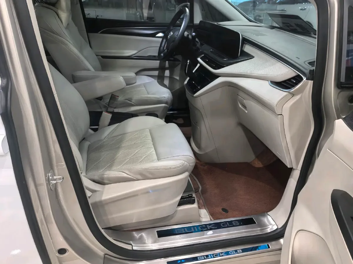 2022 Buick GL8 2.0T 237HP L4 9AT,autocango,china used car exporter,china ev exporter,chinese used car exporter,chinese used ev exporter