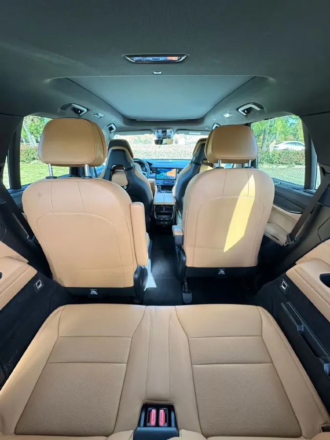 2021 Buick GL8 2.0T 237HP L4 9AT,autocango,china used car exporter,china ev exporter,chinese used car exporter,chinese used ev exporter