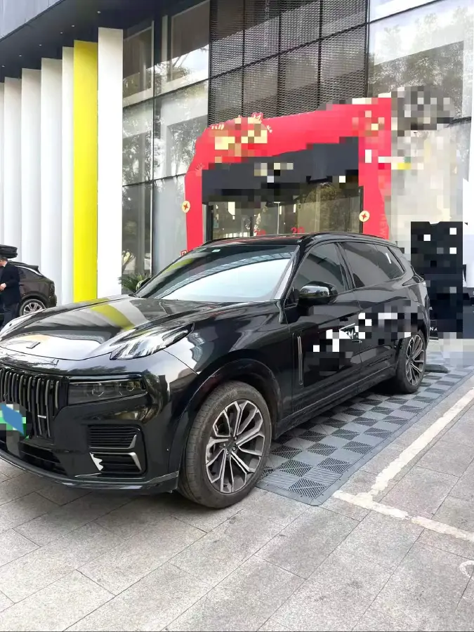 2024 LYNK&CO 09 EM-P 2.0T 254HP L4 3DHT PHEV 40.1KWH