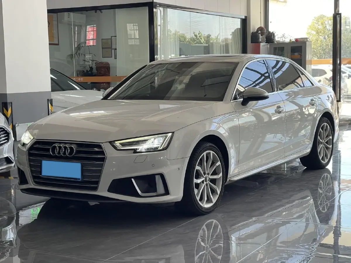 2019 Audi A4L 2.0T 190HP L4 7DCT