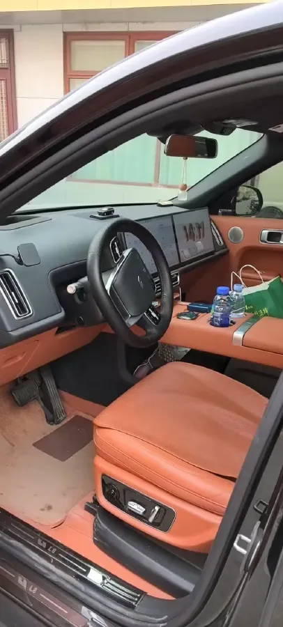 2024 Volvo S60 2.0T 197HP L4 7DCT,autocango,china used car exporter,china ev exporter,chinese used car exporter,chinese used ev exporter